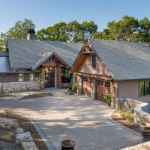 id-ology-crocket-ridge-craftsman-custom-home-exterior-front-02