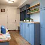 id-ology-firefly-craftsman-mudroom-blue-cabinetry-storage-16