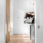 idology-–-overlook-escape-–-couch-mountain-–-fletcher-nc-–-custom-home-–-hallway-wood-slat-wall-art-–-02