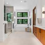 idology-–-southcliff-horizon-–-southcliff-–-fairview-nc-–-custom-home-–-primary-bath-dual-vanity-soaking-tub-–-05