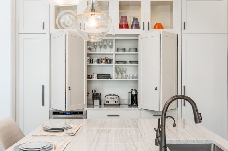 Kitchen hidden working pantry